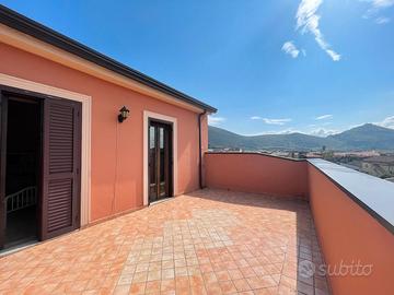 Duplex ampia metratura con terrazzi-bellona