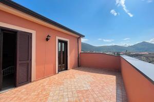 Duplex ampia metratura con terrazzi-bellona