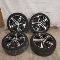 Cerchi e gomme classe A da 225/45/18