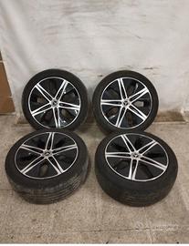 Cerchi e gomme classe A da 225/45/18