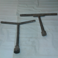 Chiavi grandi vecchie a T n°2