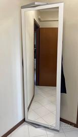 Specchio appendiabiti girevole