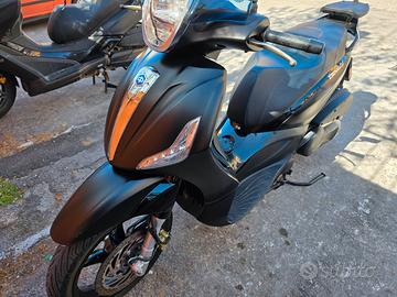 Beverly 350 anno 11/2020 16000 km