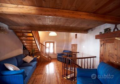 Autentica casa di montagna in tranquillo villaggio