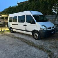 Renault master 17 posti