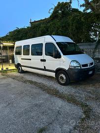 Renault master 17 posti