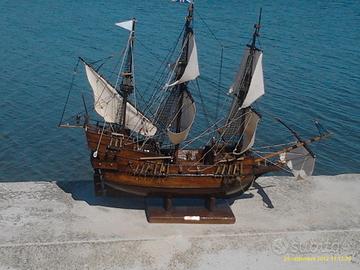 Veliero Golden Hind.