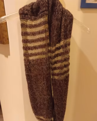 Sciarpa ad anello marrone e lurex oro