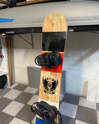 Snowboard Blackhole Escape con attacchi