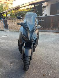 Yamaha X-Max 300