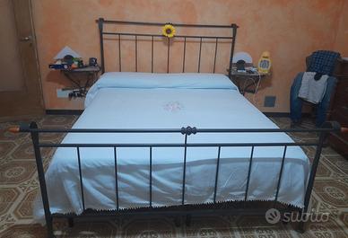 letto matrimoniale in ferro nero