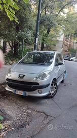 Peugeot 1007 grigia anno 2007