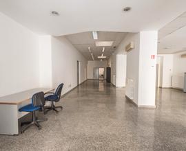 Via Gabriele d'Annunzio ampio locale/ufficio