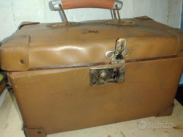 Antica valigetta o bauletto femminile an 30/40