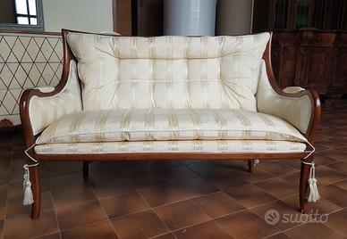 Divanetto mod. Queen