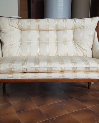 Divanetto mod. Queen