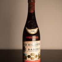 Bottiglia di vino da collezione Barolo 1999