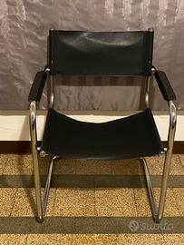 Sedia nera in pelle