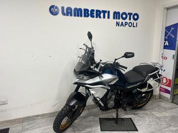 CF MOTO MT 800 07/2023 - 8826 KM