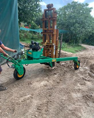 Muletto carica fieno a motore benzina