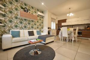 PORZIONE DI BIFAMILIARE A SAVIGNANO SUL RUBICONE