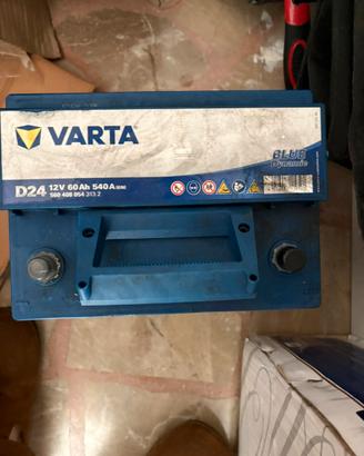 Batteria Auto VARTA Blue Dynamic D24