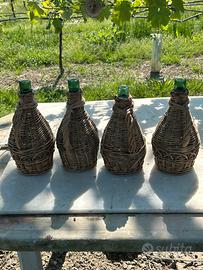 Fiaschette  vino in vimini di fiume