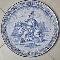 piatto ornamentale in maiolica