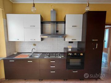 Cucina lineare 3 metri compresa di elettrodomestic
