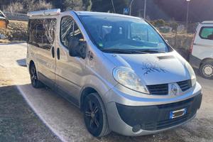 RENAULT TRAFIC – 9 POSTI – ALLESTIMENTO CAMPER
