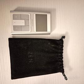 Creative ZEN Sleek 20GB vintage con custodia
