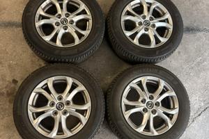 Cerchi e pneumatici michelin da neve 215/60 R16
