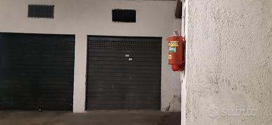 Garage in zona Casetta Mattei, Roma