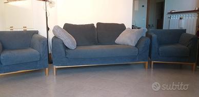 Divano e 2 poltrone