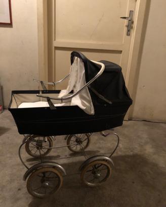Carrozzina per bambole anni ‘60