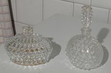 Set da toeletta in vetro pressato "hobnail"