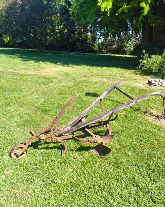Aratro antiquariato giardino