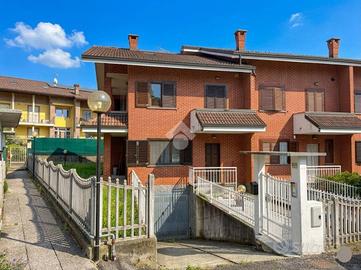VILLA A SCHIERA A SAN FRANCESCO AL CAMPO