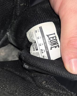 scarpe 46 e casco l leone