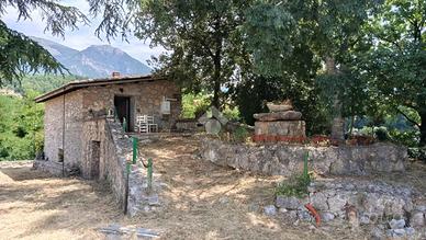 CASA INDIPENDENTE A COLLEPARDO