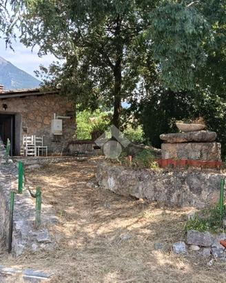 CASA INDIPENDENTE A COLLEPARDO