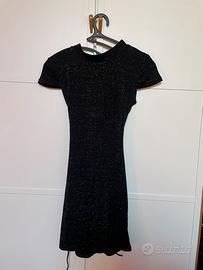 Vestito nero aderente