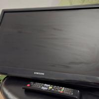 tv samsung  più  staffa a muro