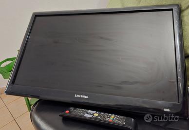 tv samsung  più  staffa a muro