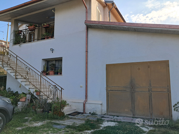 Casa singola.con terreno.zona stroncone.terni
