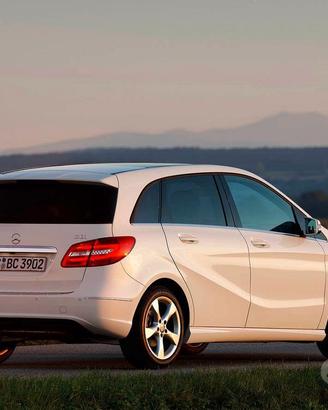 Ricambi mercedes classe b 2015