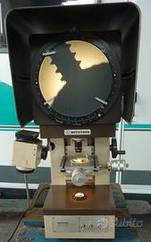 Proiettore di profili Mitutoyo modello PJ-250C