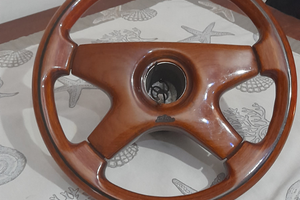 Volante in radica di noce