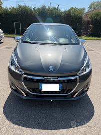 Peugeot 208 1.2 Gpl - NEOP. - NAV. - 12 MESI DI GA
