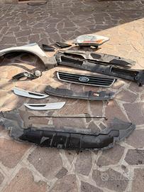 Ricambi ford kuga 2010